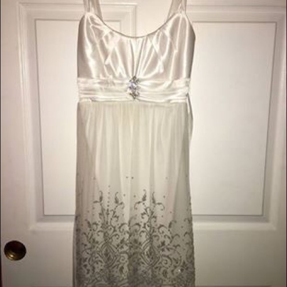 Beautiful White Winter Dress - Picture 2 of 2